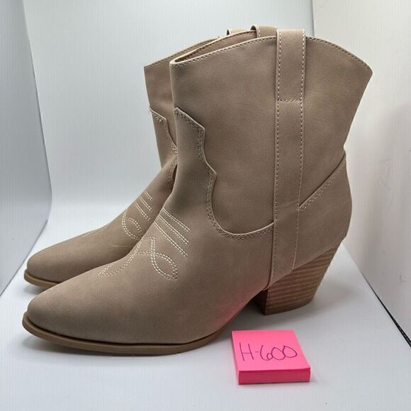 CUSHIONAIRE Women's Western boot with stitch detailing and Memory Foam padding 1 - Picture 3 of 8